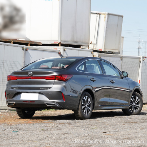 سعر رخيص 2022 سنة Changan Eado Plus 1.6L GDI اليدوي للسيارة